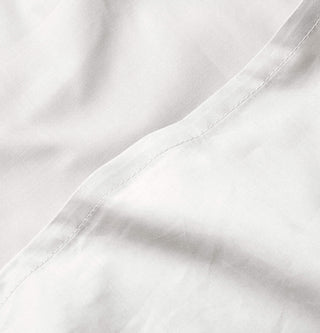 Midwinter white flat sheet detail