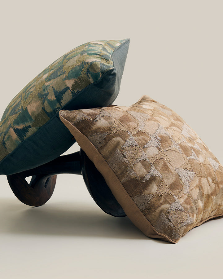 close up of joro logo on duvet cover