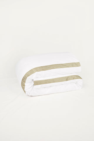 Raha Embroidered Duvet Cover - Classic White & Green